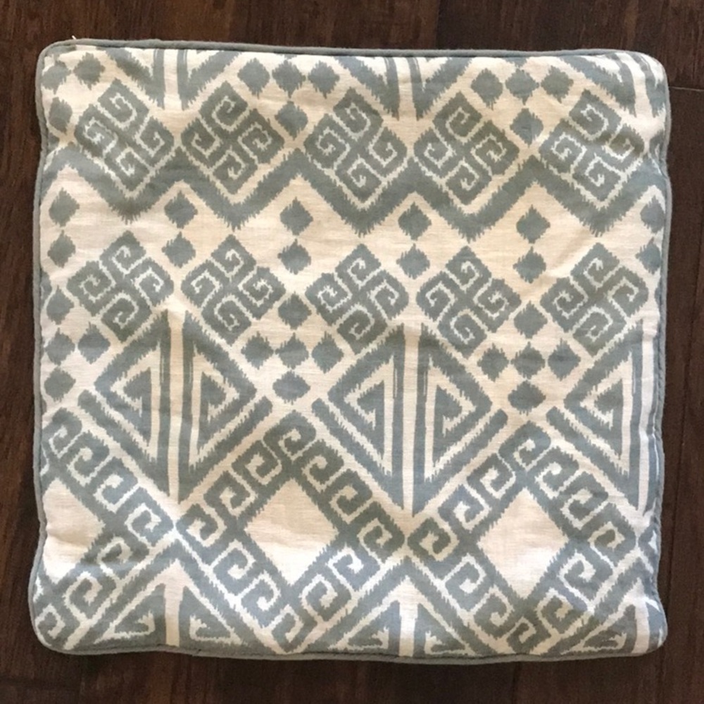 One pillow cover
